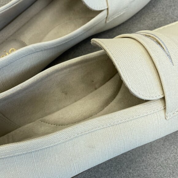 NEW Kensie Women's US 9 Yelena Cream Loafers - Picture 3 of 7